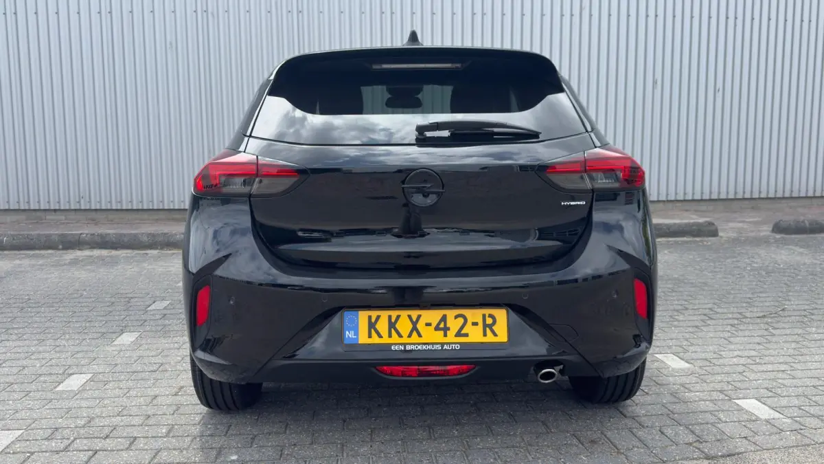 GS | Apple Carplay / Android Auto | Draadloos opladen | Camera achter | Dodehoek sensoren | | Dode hoek waarschuwing | IntelliLux LED Matrix-verlichting, inclusief LED matrix koplampen met a