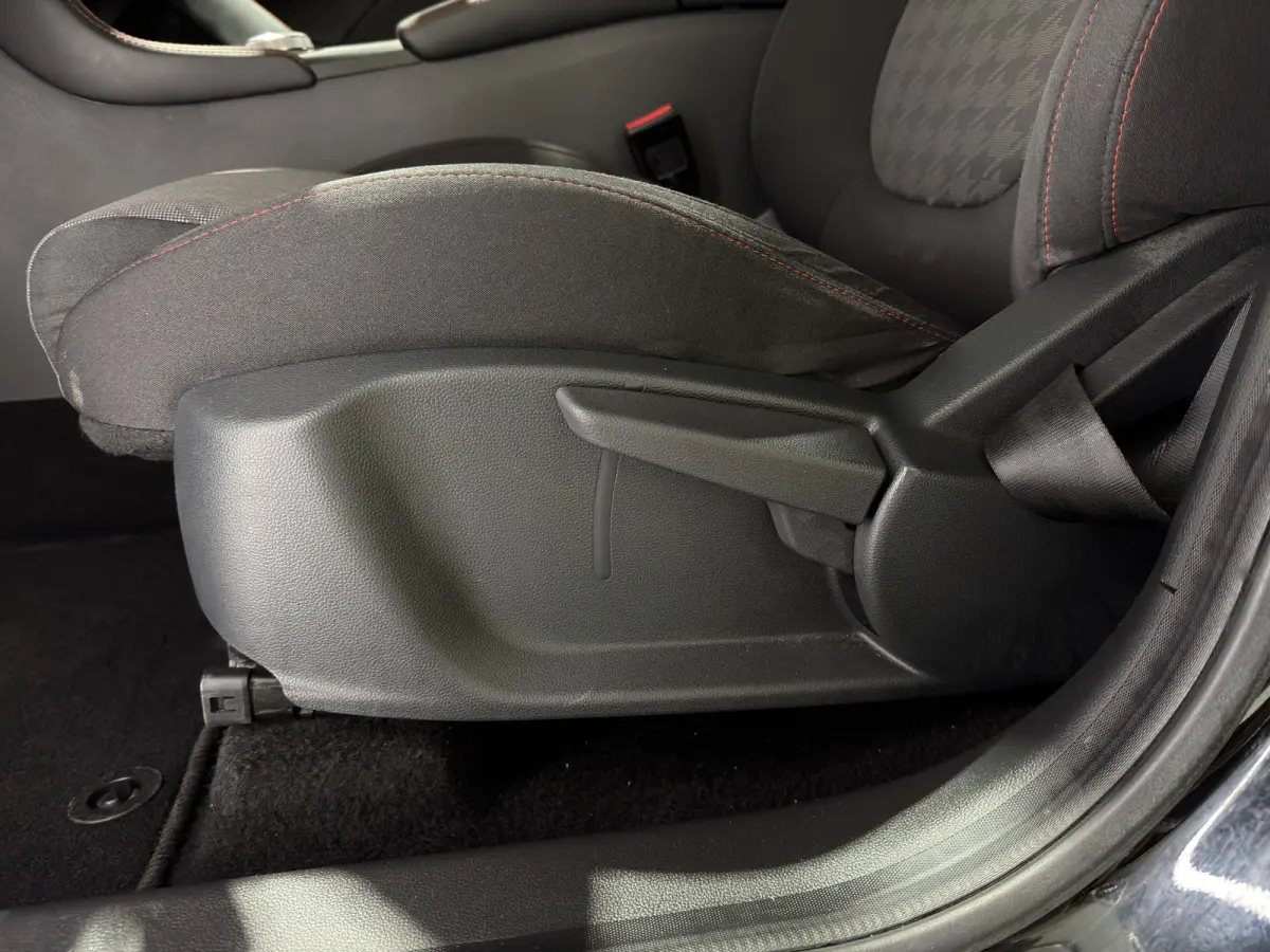 Standard Range Comfort | Cruise Control Adaptief | Led | Navigatie | Camera | stoelverwarming