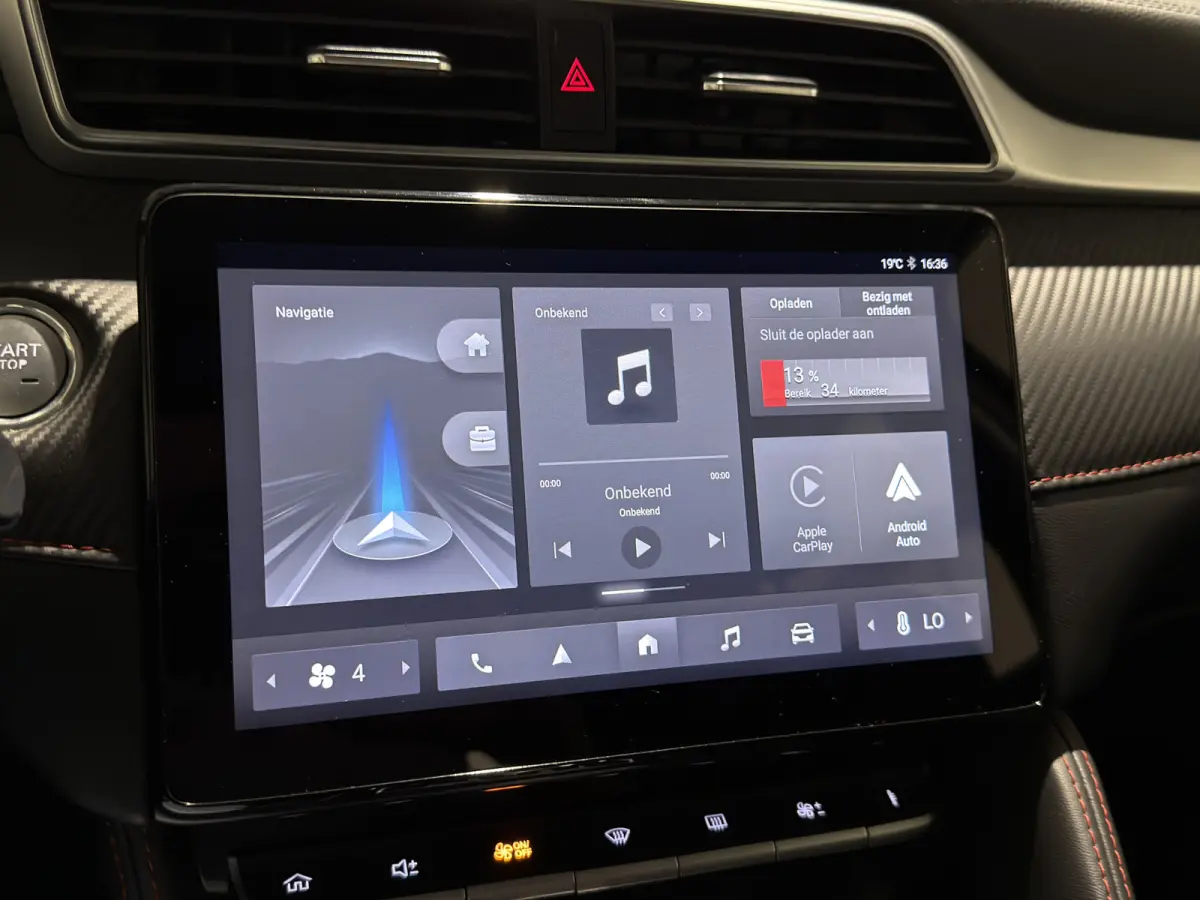 Standard Range Comfort | Cruise Control Adaptief | Led | Navigatie | Camera | stoelverwarming
