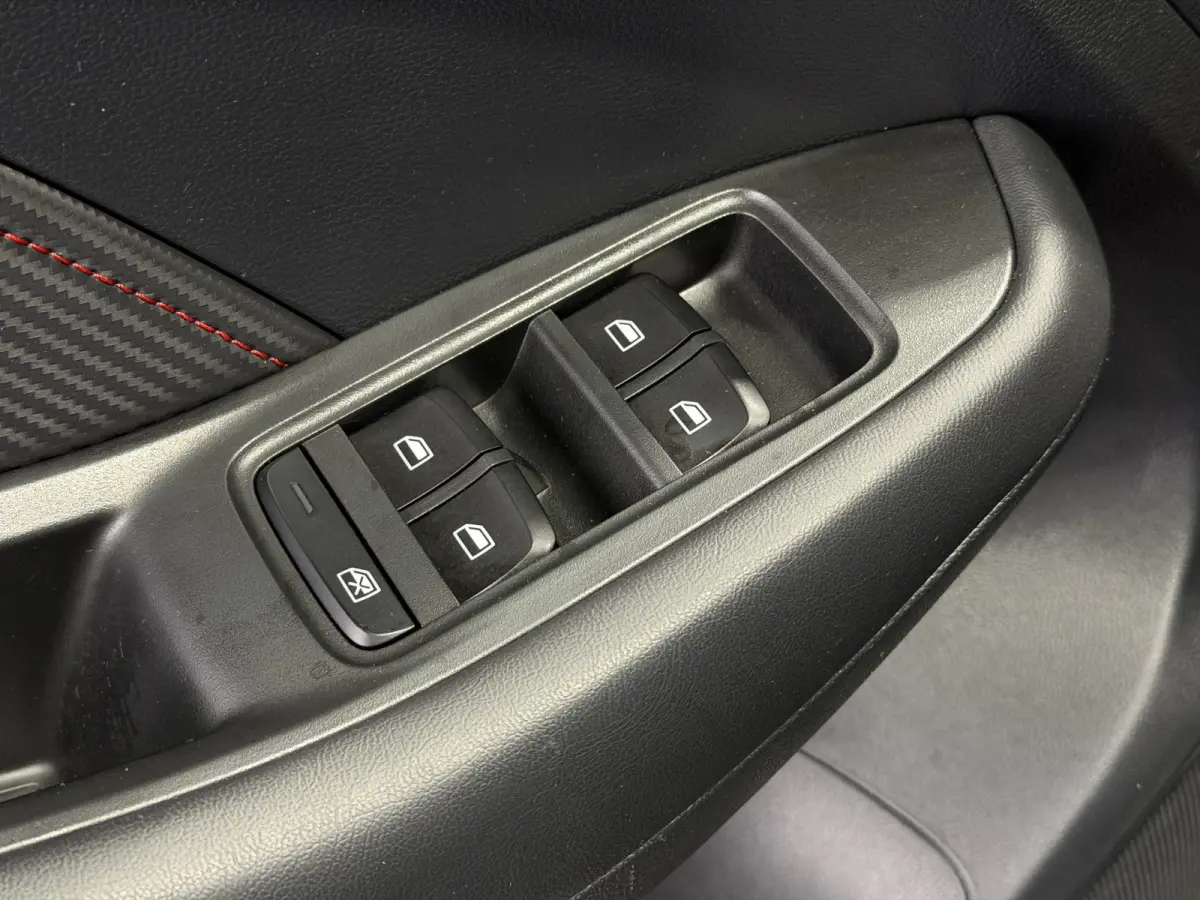 Standard Range Comfort | Cruise Control Adaptief | Led | Navigatie | Camera | stoelverwarming