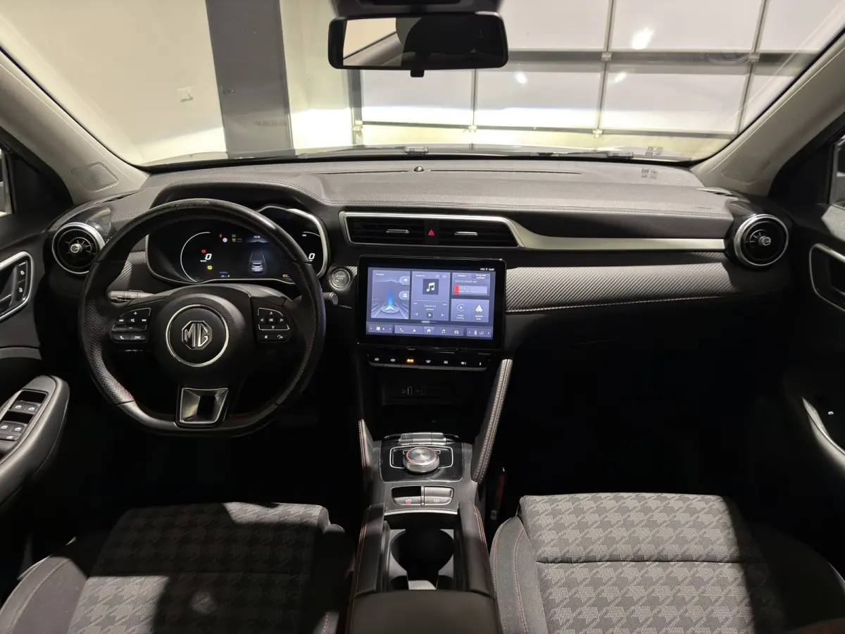 Standard Range Comfort | Cruise Control Adaptief | Led | Navigatie | Camera | stoelverwarming
