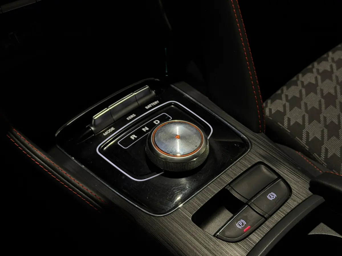 Standard Range Comfort | Cruise Control Adaptief | Led | Navigatie | Camera | stoelverwarming