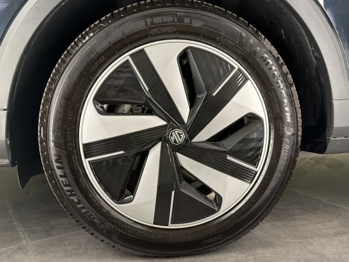 Standard Range Comfort | Cruise Control Adaptief | Led | Navigatie | Camera | stoelverwarming