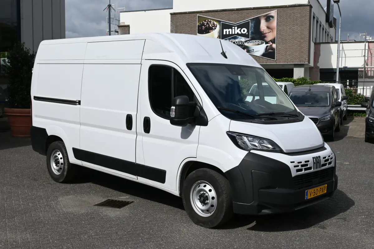 L2H2 2.2 MultiJet 140 pk 3.5t Camera, Cruise control, 270 Graden deuren