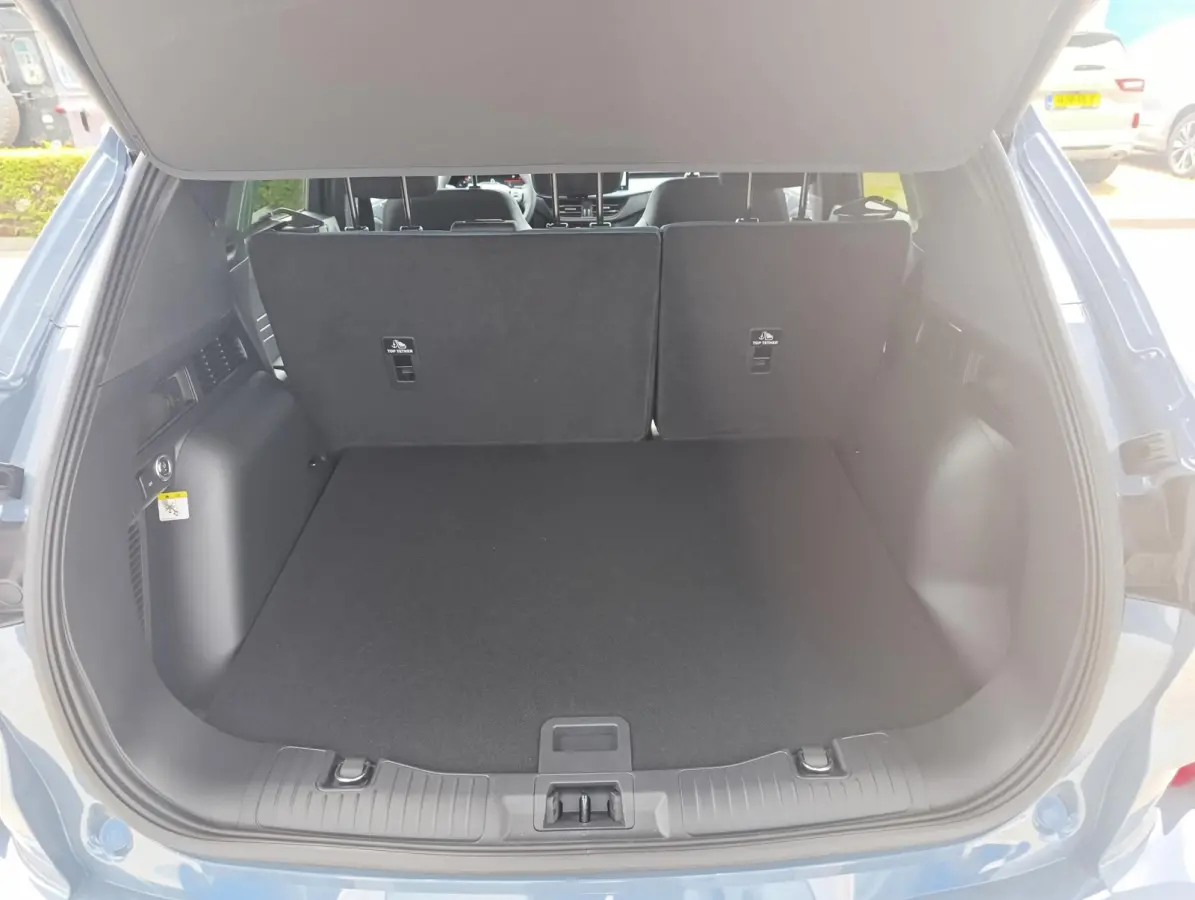 2.5 PHEV BlueCruise Edition | Elek. Trekhaak | 2100KG Trekgewicht! | Panodak | Adaptive Cruise Control | Matrix Led Koplampen | B&O Audio | Stoel/stuur voorruitverwarming | 360 Camera | 20 i