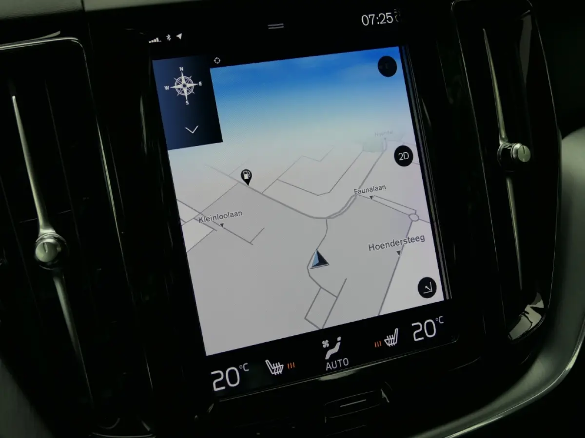 T5 Momentum 12 MND garantie Leer / DAB+ / Trekhaak / Keyless entry