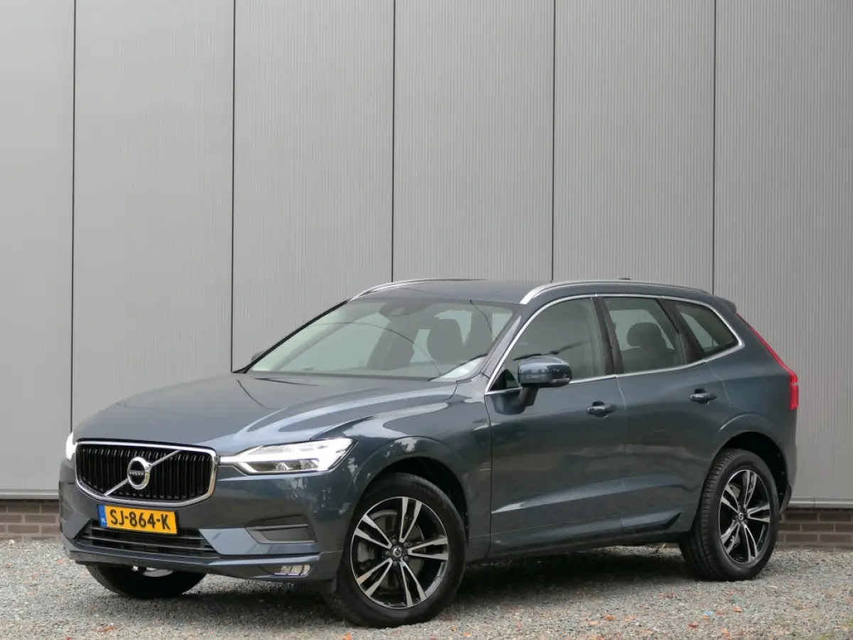 T5 Momentum 12 MND garantie Leer / DAB+ / Trekhaak / Keyless entry