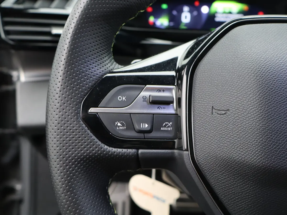 1.2 PureTech GT 360 Graden Camera | Elektrische Kofferklep | Dodehoekbewaking | Parkeersenoren Voor en Achter | Adaptive Cruise Control | Drive Assist | Elektrisch Verstelbare Stoelen met Ma
