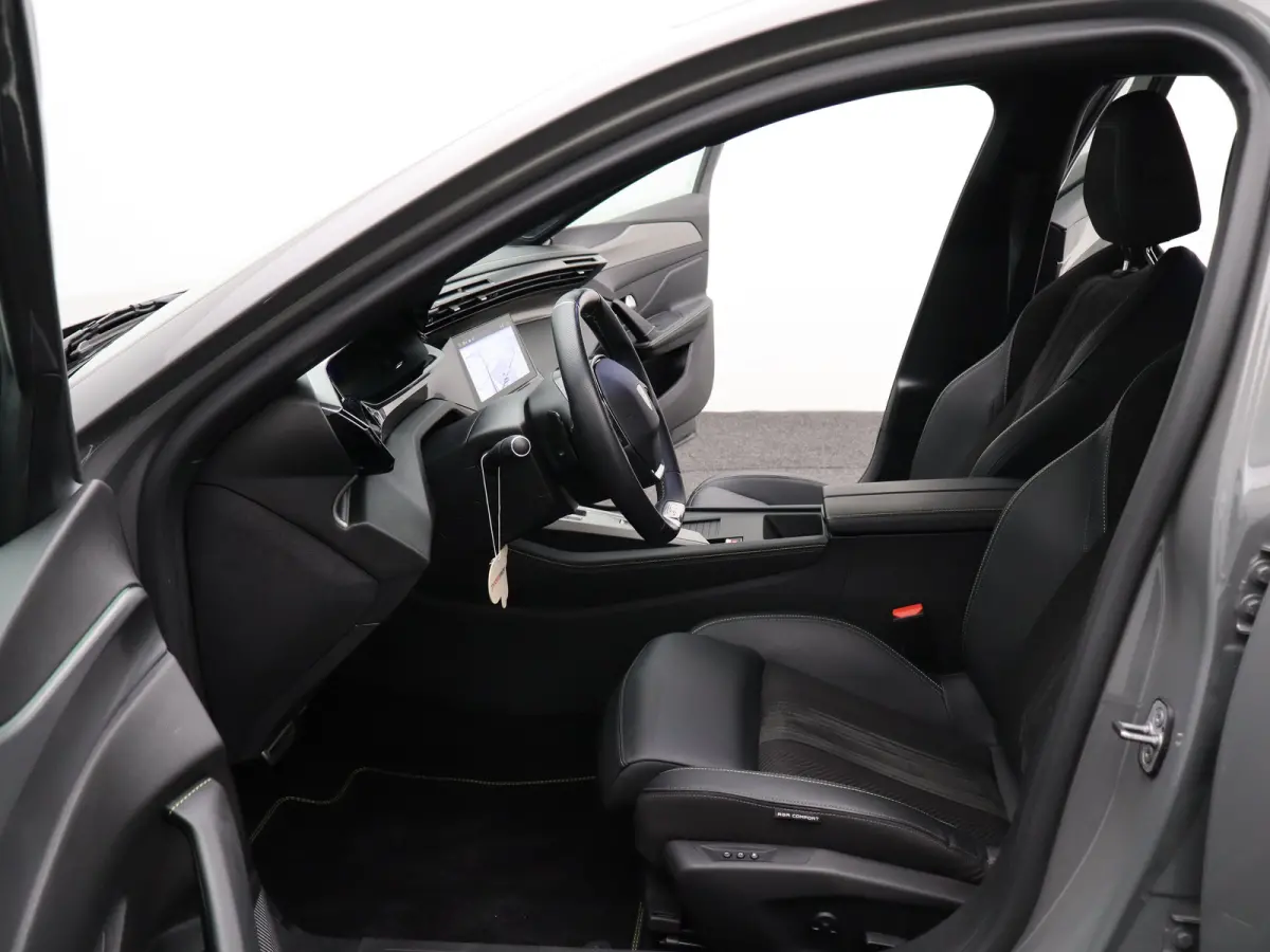 1.2 PureTech GT 360 Graden Camera | Elektrische Kofferklep | Dodehoekbewaking | Parkeersenoren Voor en Achter | Adaptive Cruise Control | Drive Assist | Elektrisch Verstelbare Stoelen met Ma