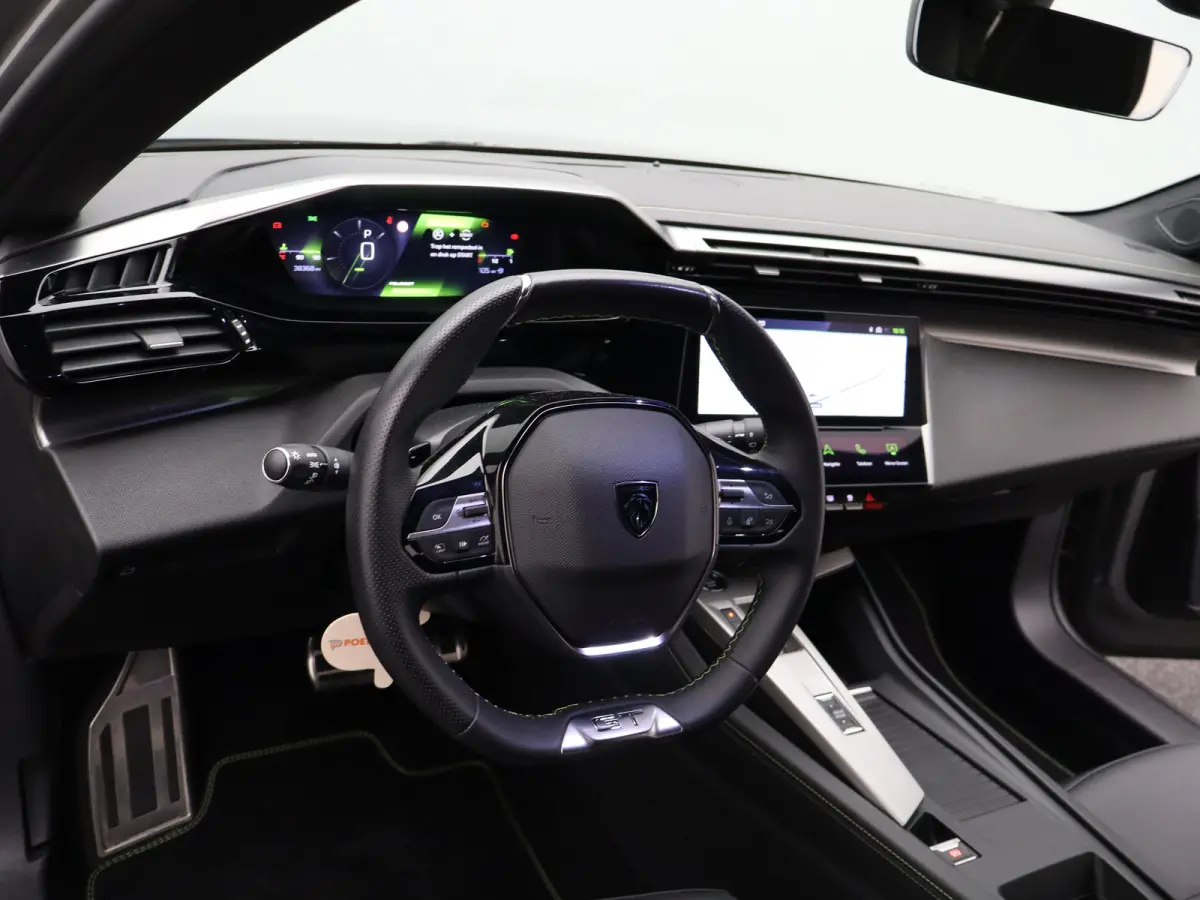 1.2 PureTech GT 360 Graden Camera | Elektrische Kofferklep | Dodehoekbewaking | Parkeersenoren Voor en Achter | Adaptive Cruise Control | Drive Assist | Elektrisch Verstelbare Stoelen met Ma