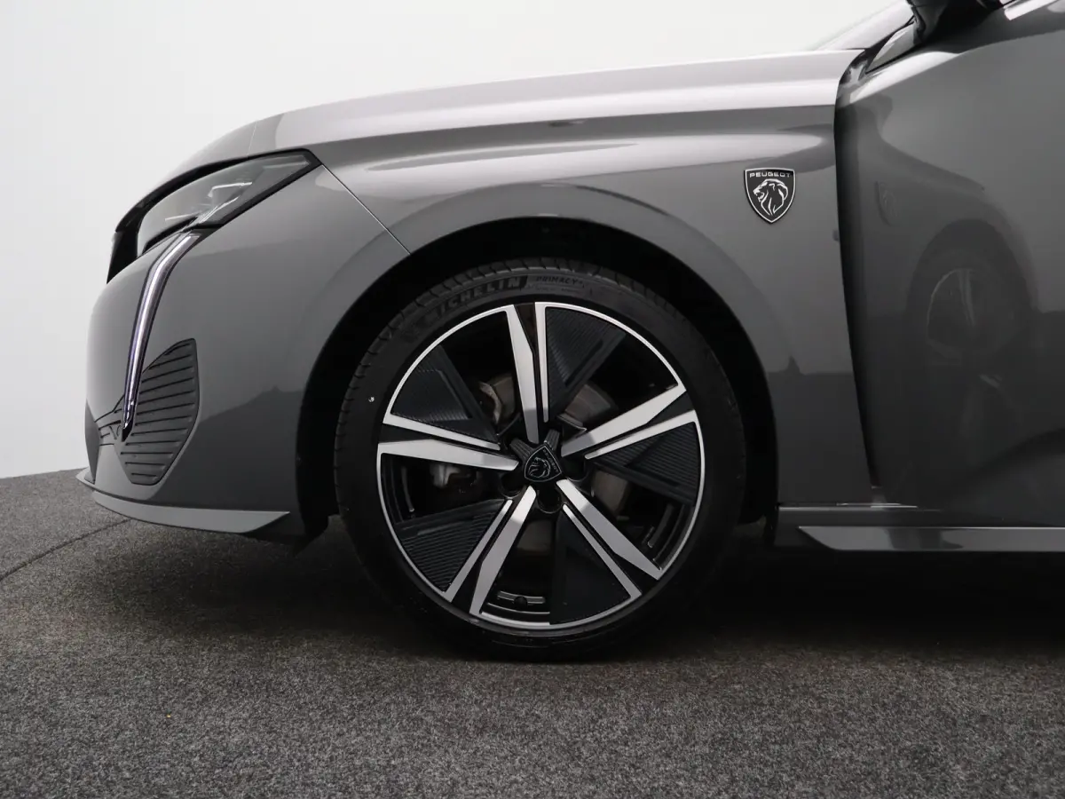 1.2 PureTech GT 360 Graden Camera | Elektrische Kofferklep | Dodehoekbewaking | Parkeersenoren Voor en Achter | Adaptive Cruise Control | Drive Assist | Elektrisch Verstelbare Stoelen met Ma