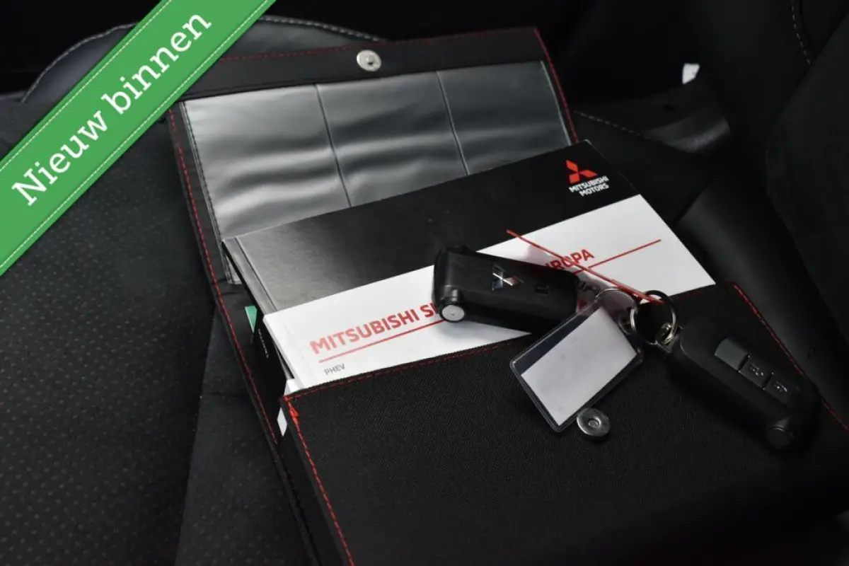 2.4 PHEV Executive PLUG IN/CAMERA/NAVI/ALCANTARA/VOL MET OPTIES!