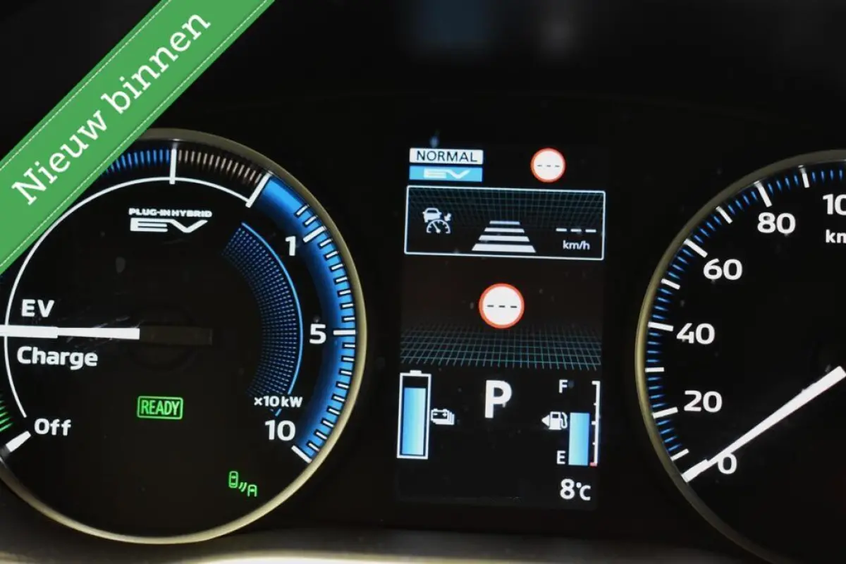 2.4 PHEV Executive PLUG IN/CAMERA/NAVI/ALCANTARA/VOL MET OPTIES!