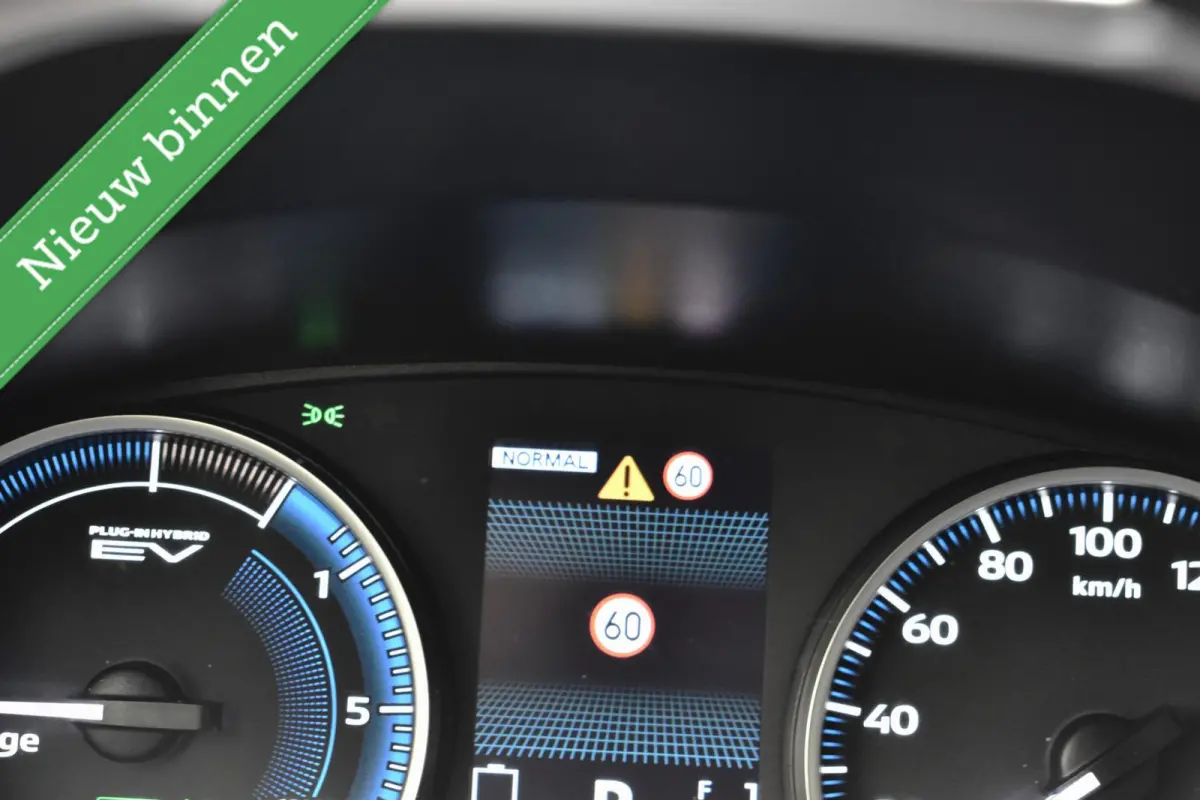 2.4 PHEV Executive PLUG IN/CAMERA/NAVI/ALCANTARA/VOL MET OPTIES!