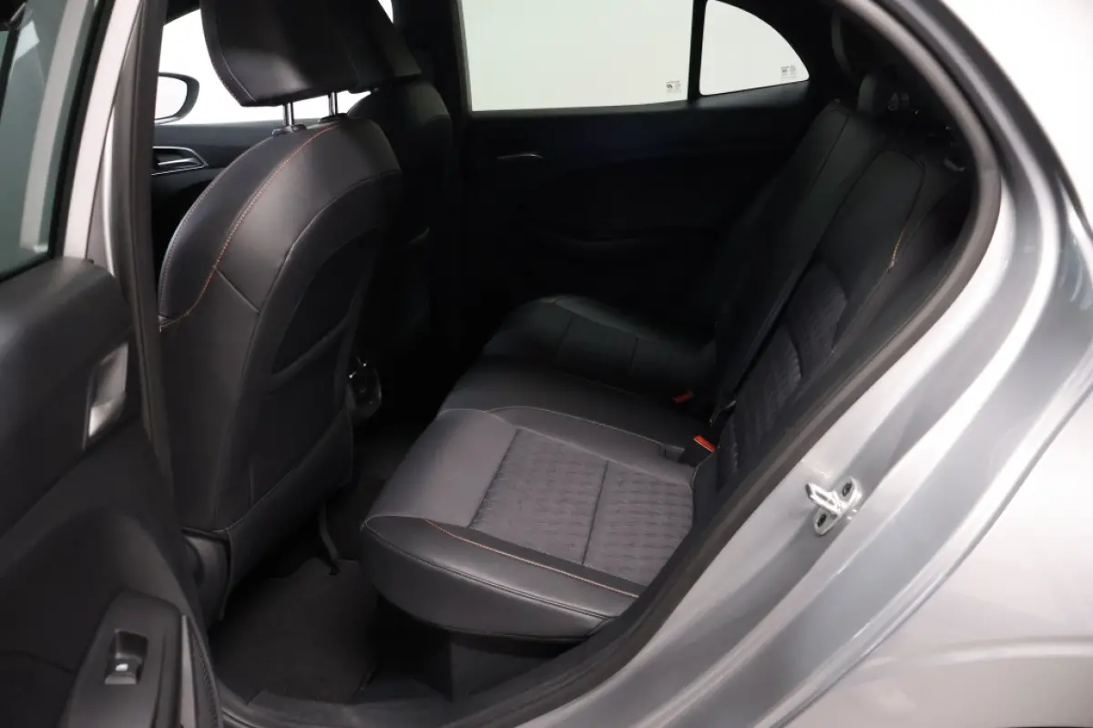 1.5 Hybrid+ Luxury | All Weather Banden