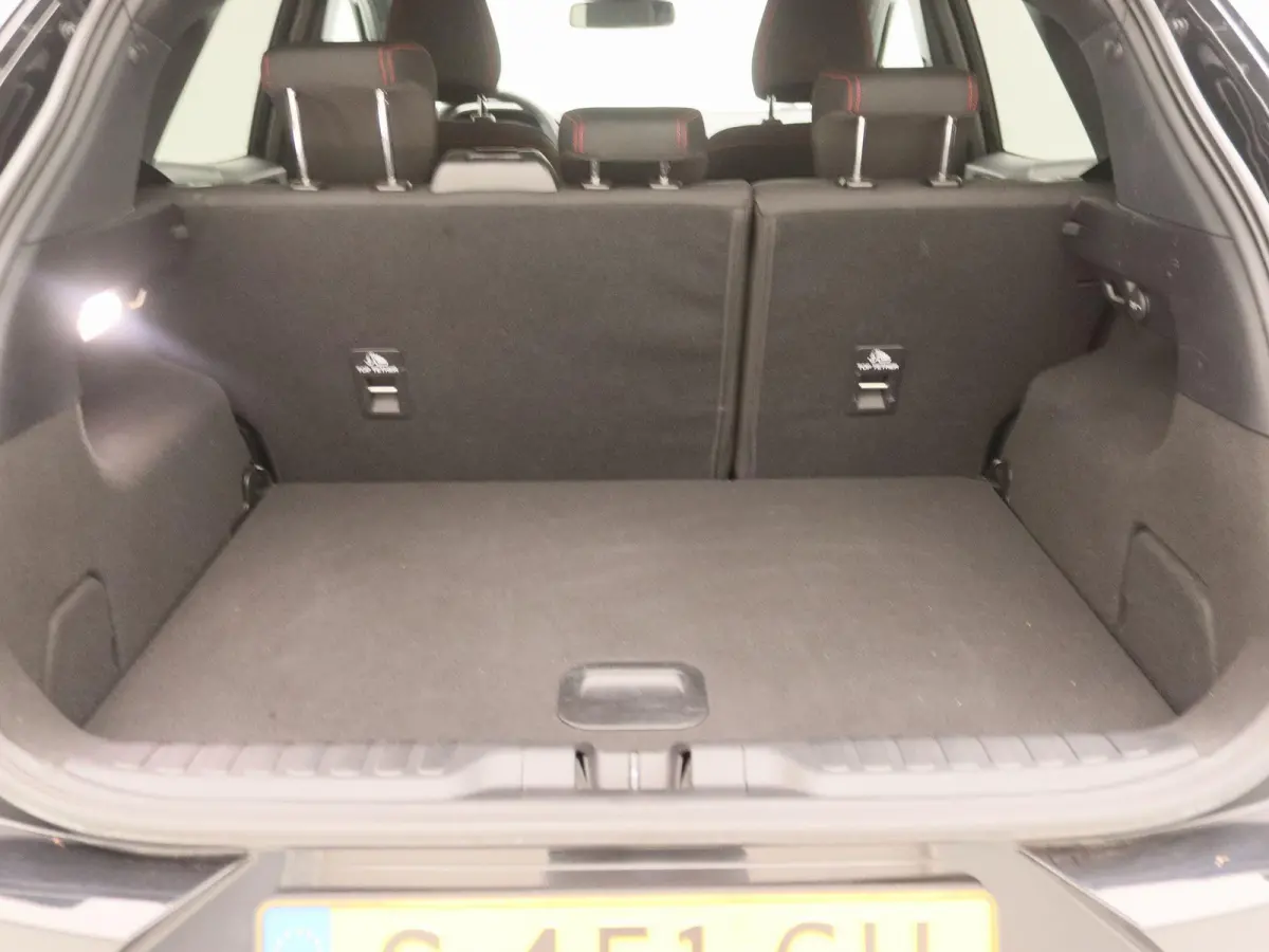 1.0 EcoBoost Titanium | Apple Carplay/Android Auto | Camera | Winter Pakket | Led Verlichting |