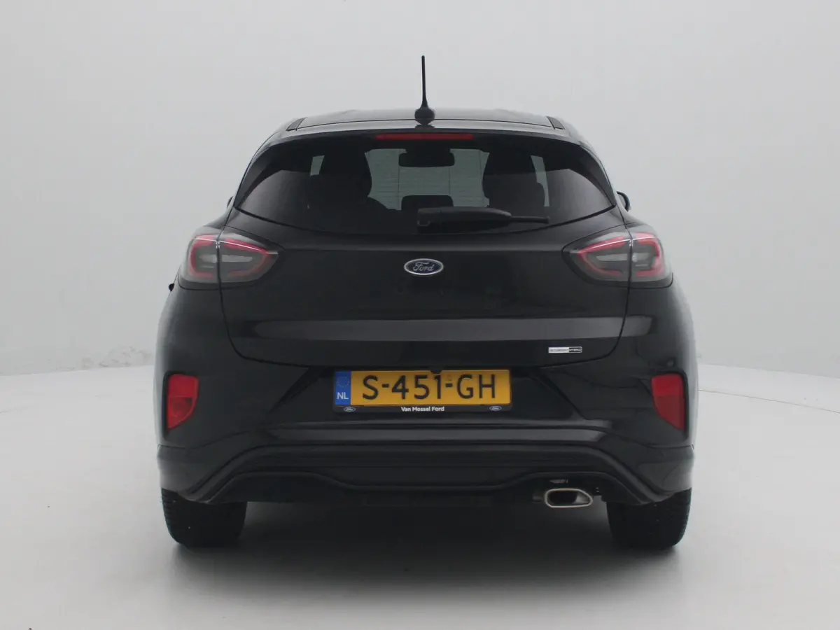 1.0 EcoBoost Titanium | Apple Carplay/Android Auto | Camera | Winter Pakket | Led Verlichting |