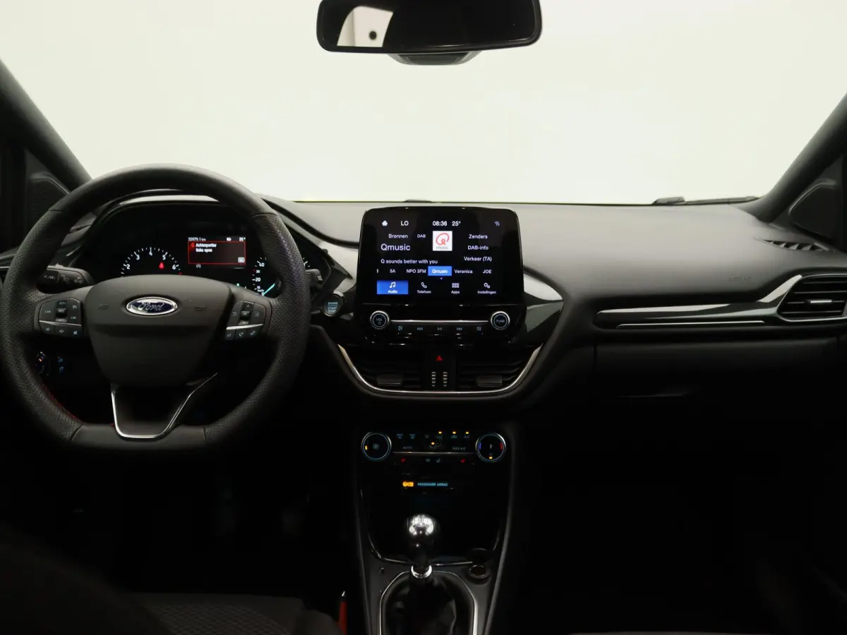 1.0 EcoBoost Titanium | Apple Carplay/Android Auto | Camera | Winter Pakket | Led Verlichting |