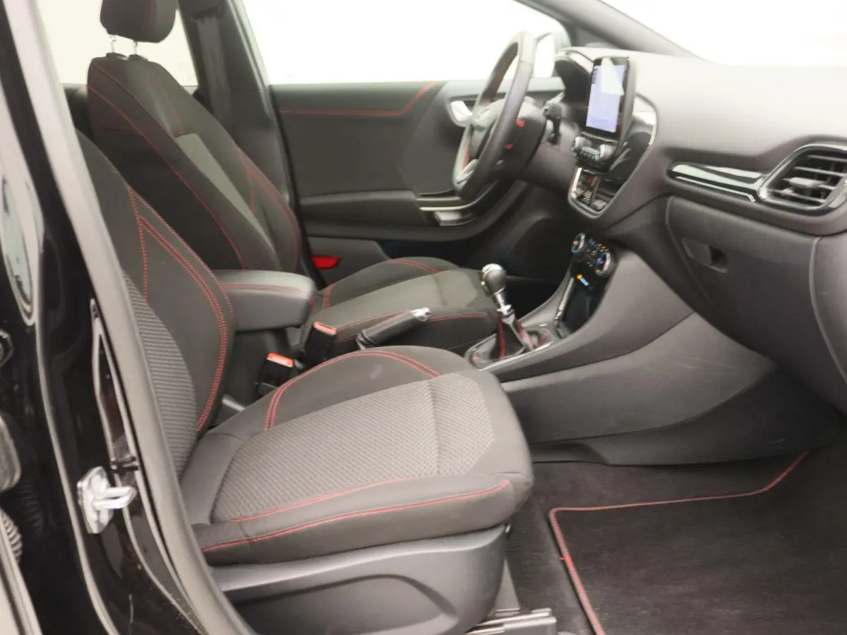 1.0 EcoBoost Titanium | Apple Carplay/Android Auto | Camera | Winter Pakket | Led Verlichting |