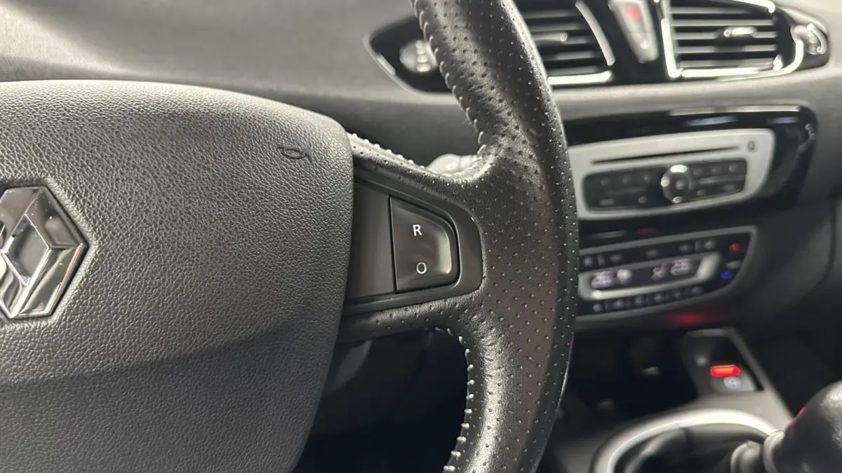 1.2 TCe Bose CAMERA ECC CRUISE NAVI LM 76000 KM.