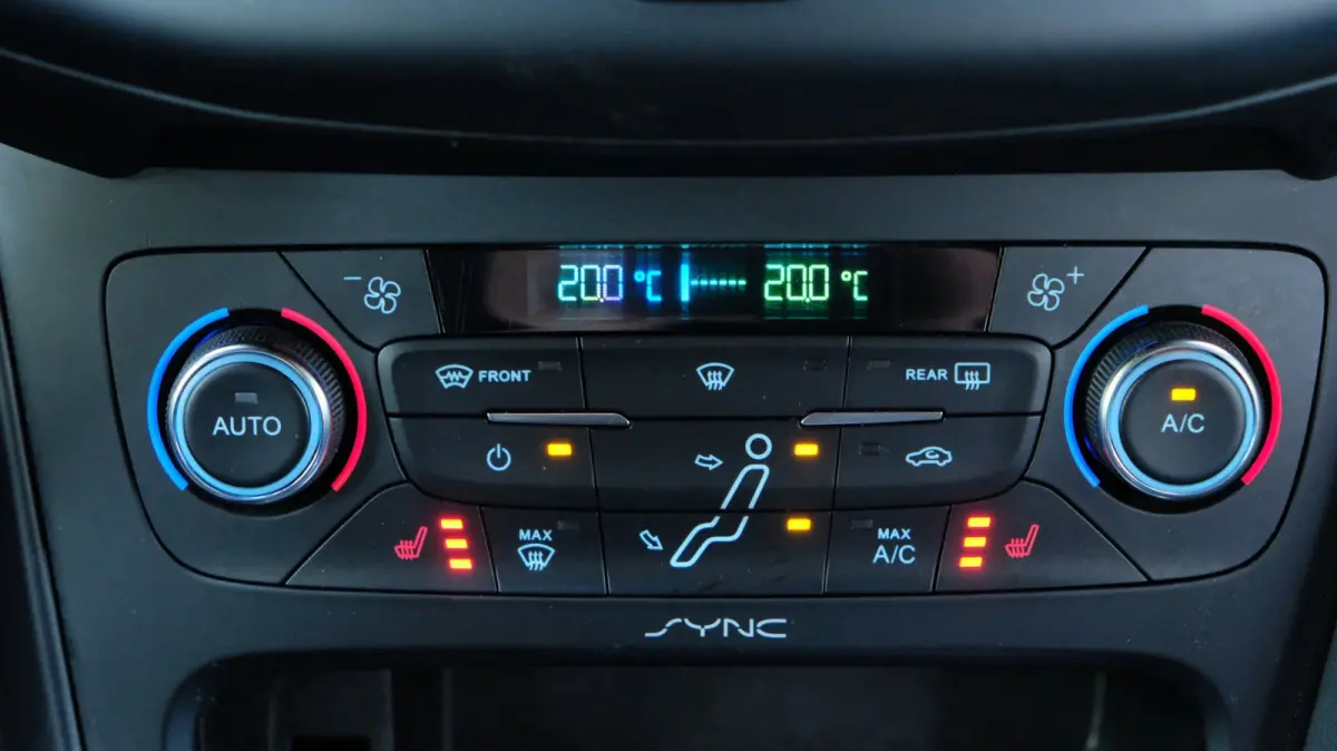 2.0 ST-3 250PK NAVI RS XENON