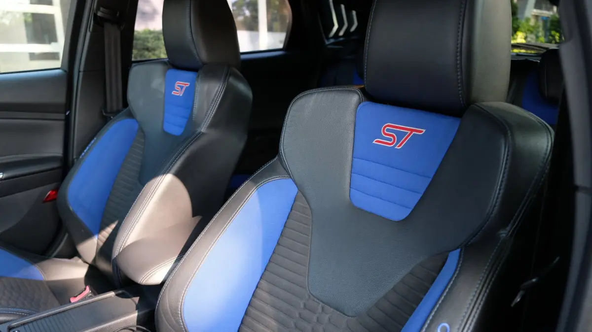 2.0 ST-3 250PK NAVI RS XENON