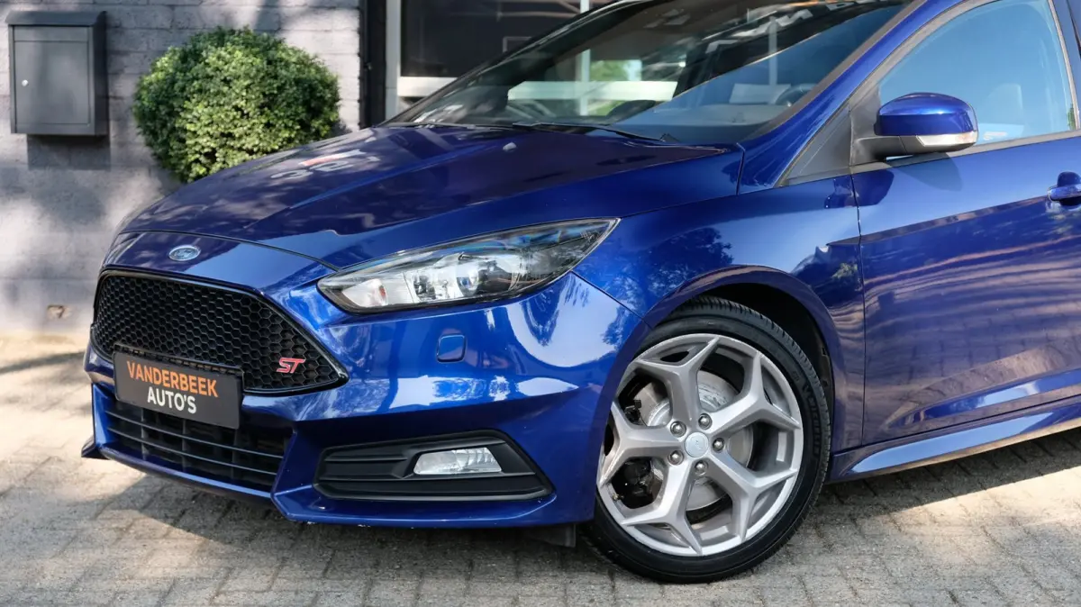 2.0 ST-3 250PK NAVI RS XENON