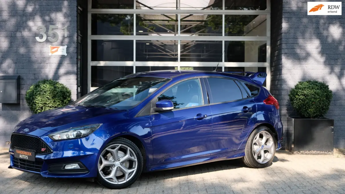 2.0 ST-3 250PK NAVI RS XENON