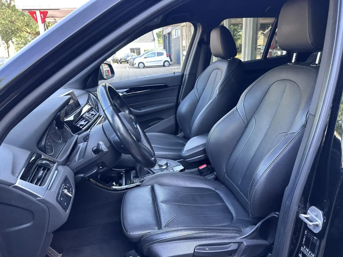 sDrive18i Sport Led, Leer, Head-up, Camera, LM..