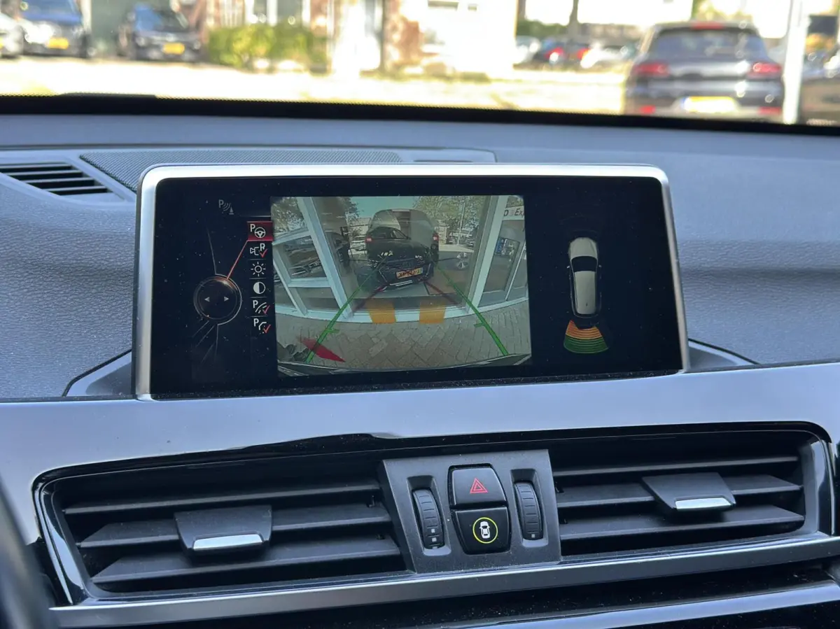 sDrive18i Sport Led, Leer, Head-up, Camera, LM..