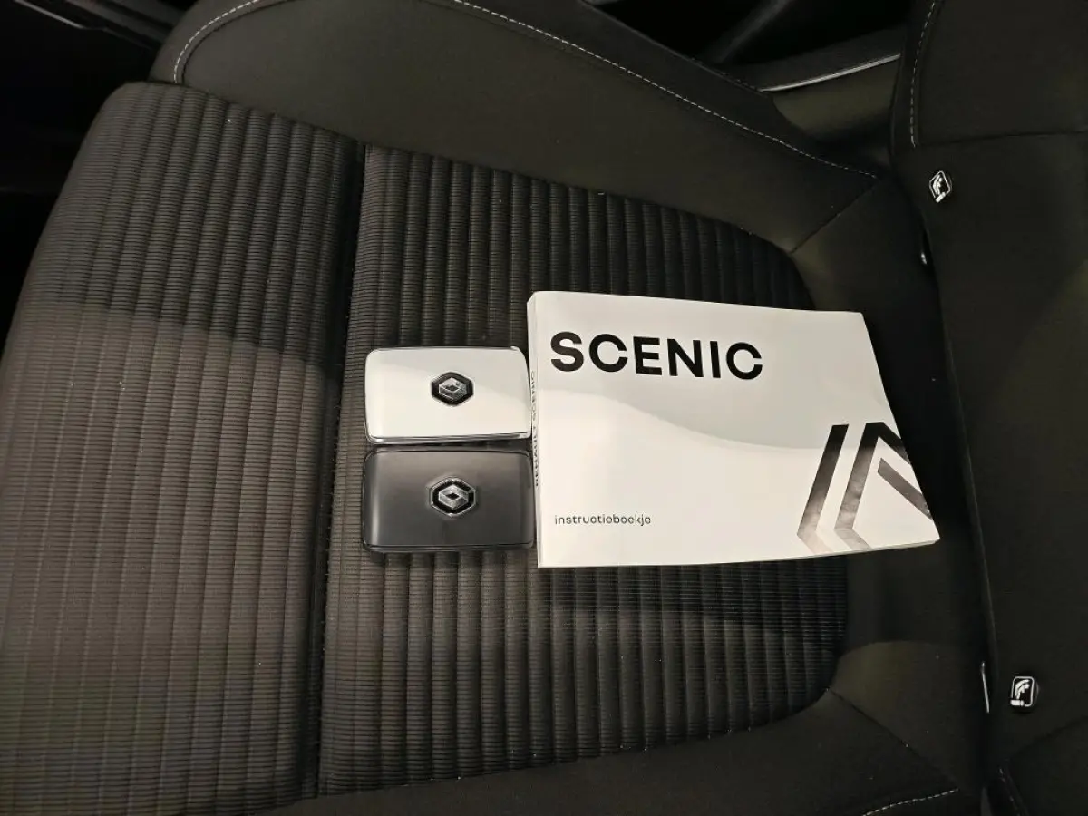 Renault Grand Scénic TCe 140 EDC equilibre 7 STOELEN