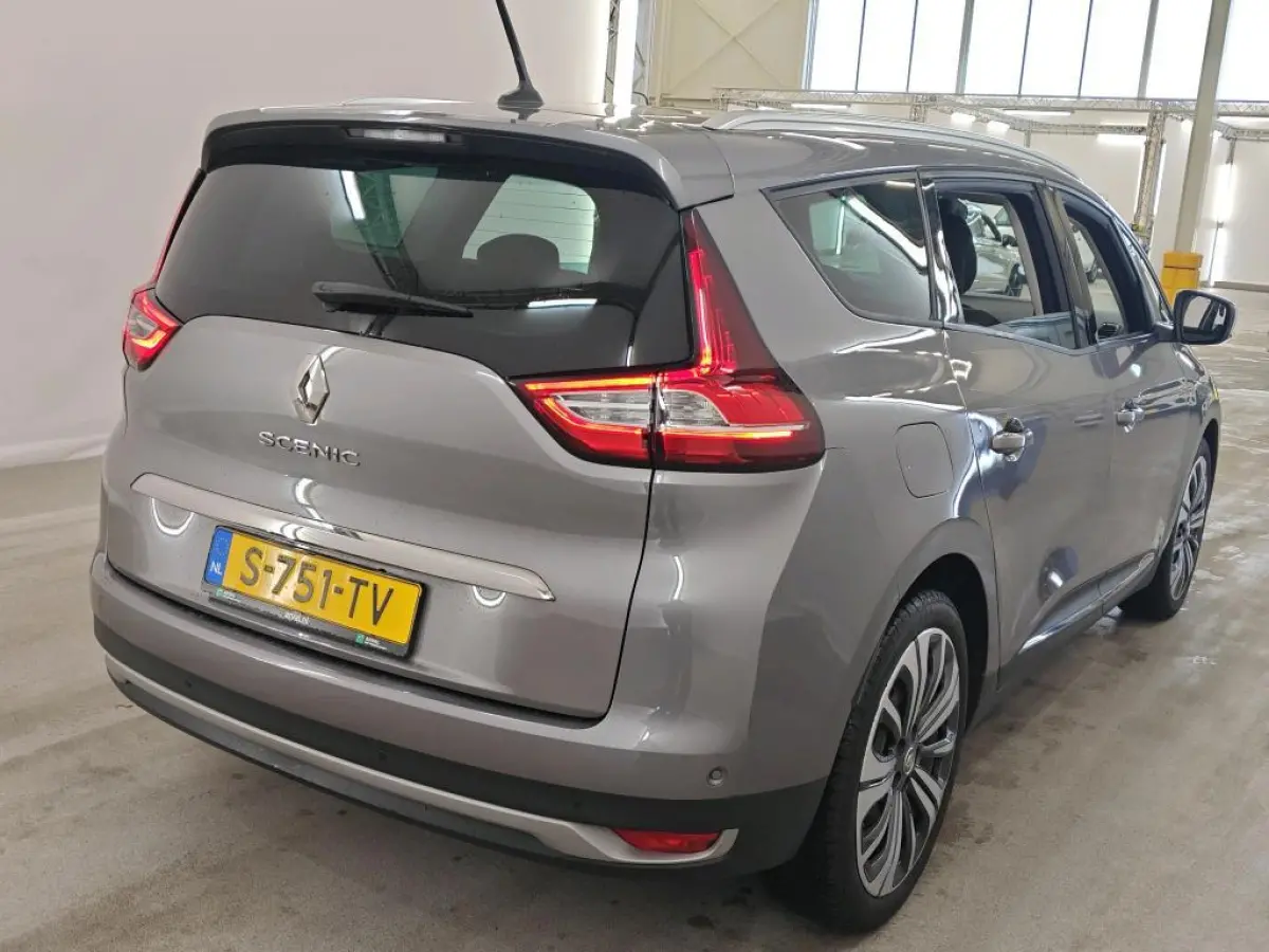 Renault Grand Scénic TCe 140 EDC equilibre 7 STOELEN
