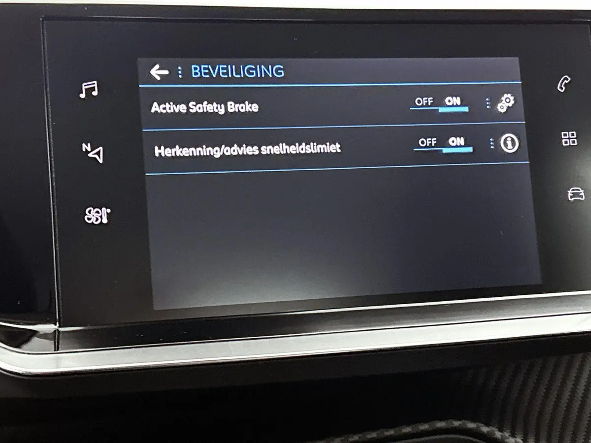1.2 PureTech Active 75 PK | Apple carplay | Android auto | Cruise control | Airco | Radio |
