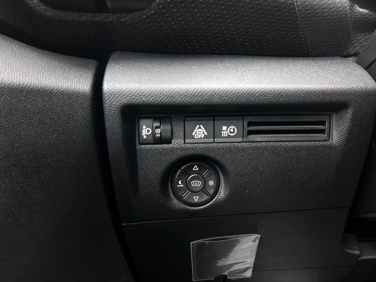 Feel Edition 50 kWh | Automaat | Head-up display | Camera | Navigatie | Parkeersensoren | Climate control | Cruise control | Lane assist |
