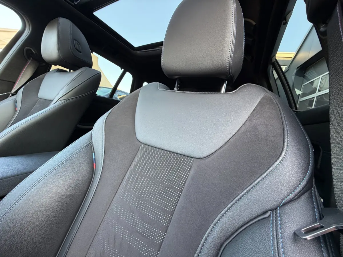 320e M-Sport Performance / Pano / Hud / 360 Cam / H&K / Full Black .