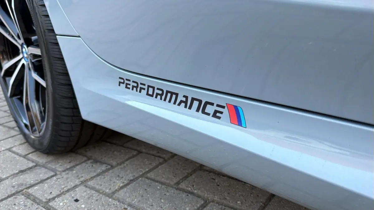 320e M-Sport Performance / Pano / Hud / 360 Cam / H&K / Full Black .