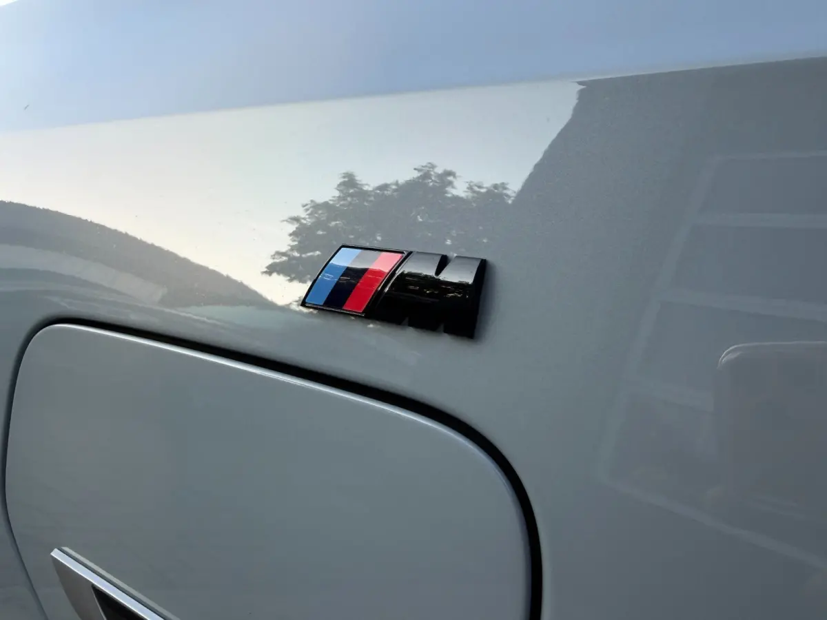 320e M-Sport Performance / Pano / Hud / 360 Cam / H&K / Full Black .