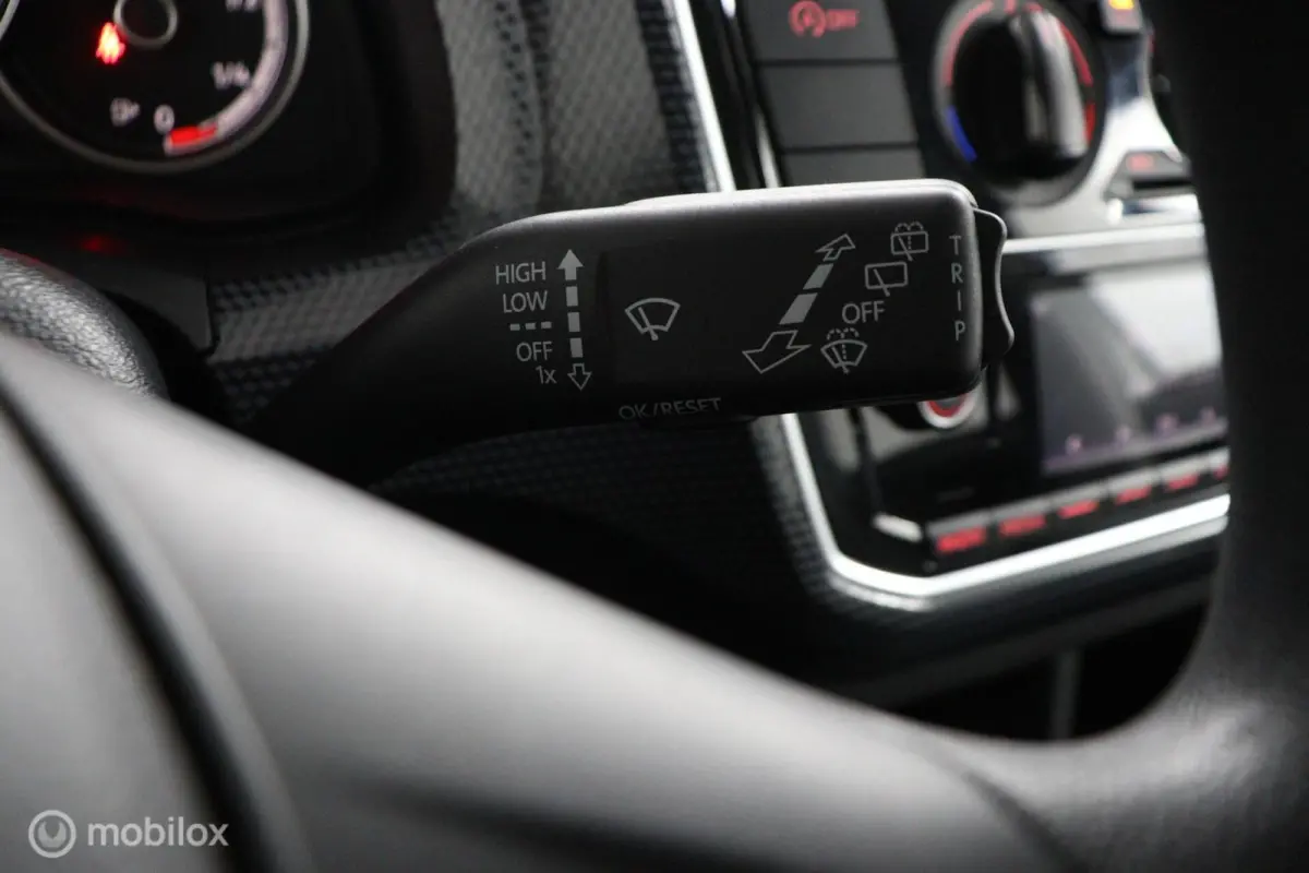 Up! | 5 Deurs | Elek. ramen | Airco | Bluetooth | Dealerstaat | Volkswagen Up! 1.0 | 5 Deurs | Elek. ramen | Airco | Bluetooth | Dealerstaat |