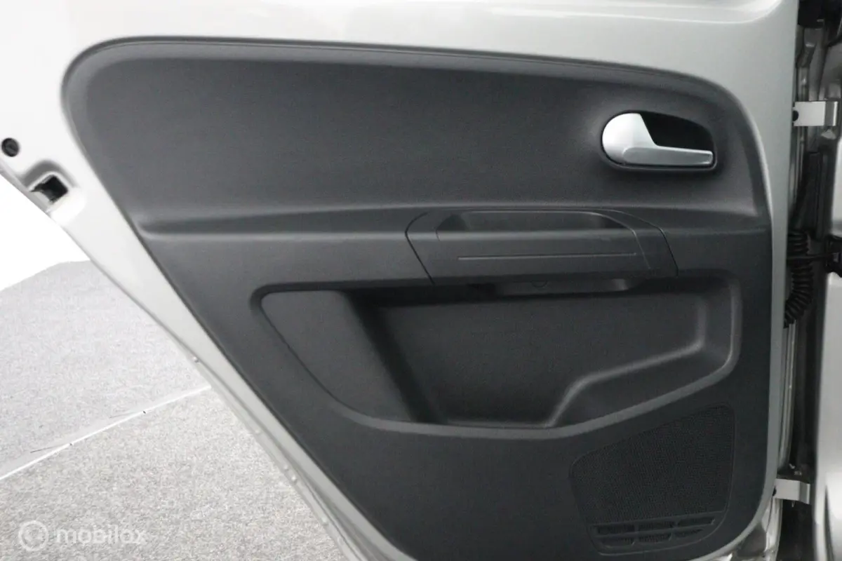 Up! | 5 Deurs | Elek. ramen | Airco | Bluetooth | Dealerstaat | Volkswagen Up! 1.0 | 5 Deurs | Elek. ramen | Airco | Bluetooth | Dealerstaat |