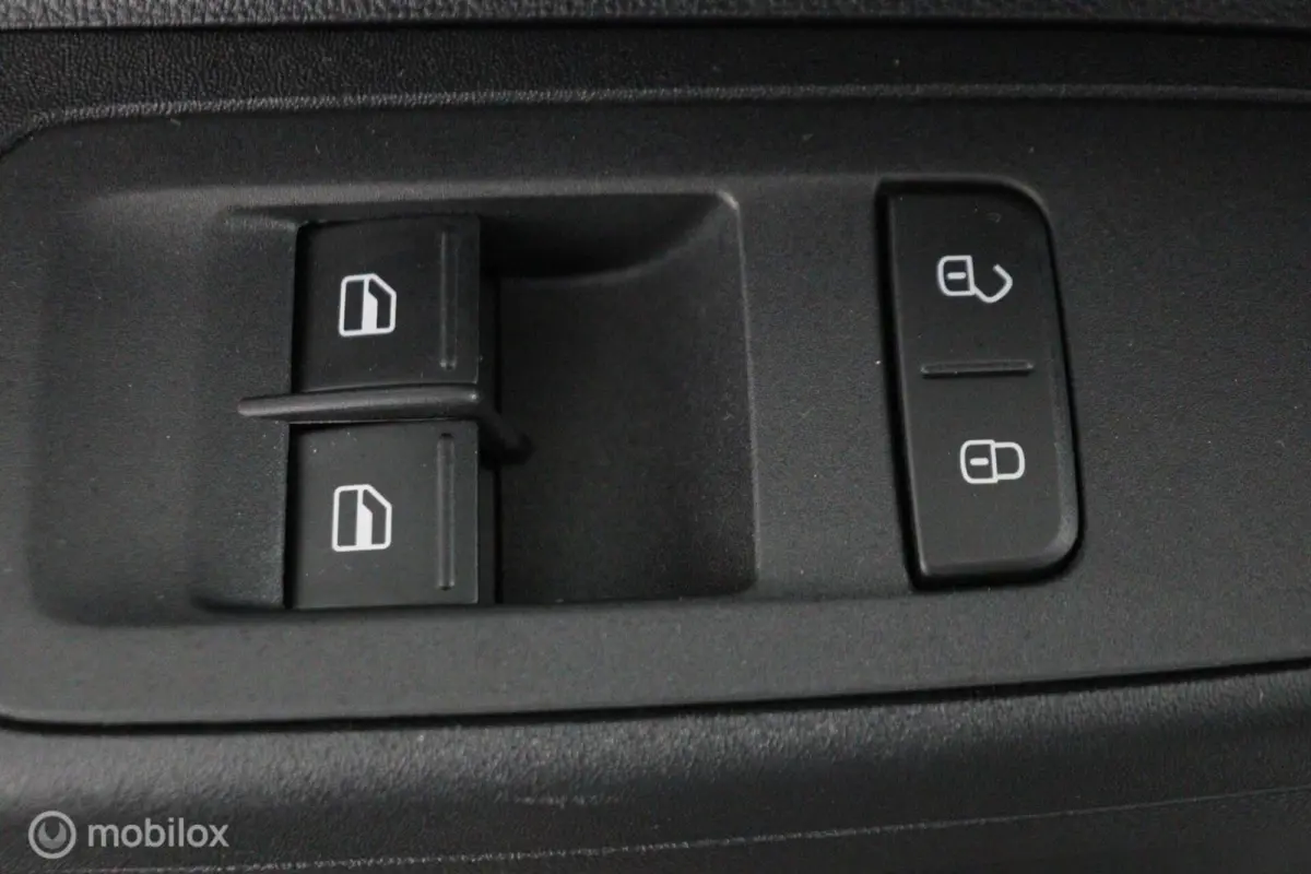Up! | 5 Deurs | Elek. ramen | Airco | Bluetooth | Dealerstaat | Volkswagen Up! 1.0 | 5 Deurs | Elek. ramen | Airco | Bluetooth | Dealerstaat |