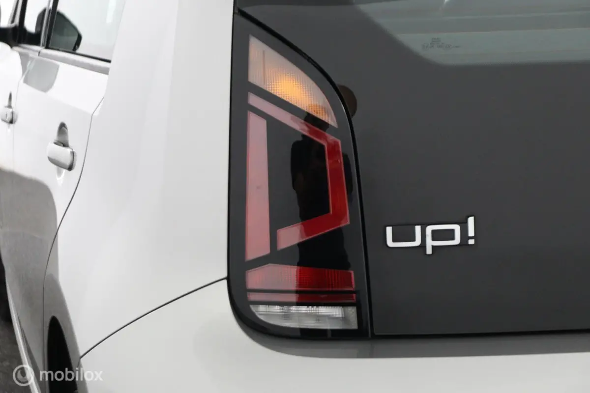 Up! | 5 Deurs | Elek. ramen | Airco | Bluetooth | Dealerstaat | Volkswagen Up! 1.0 | 5 Deurs | Elek. ramen | Airco | Bluetooth | Dealerstaat |