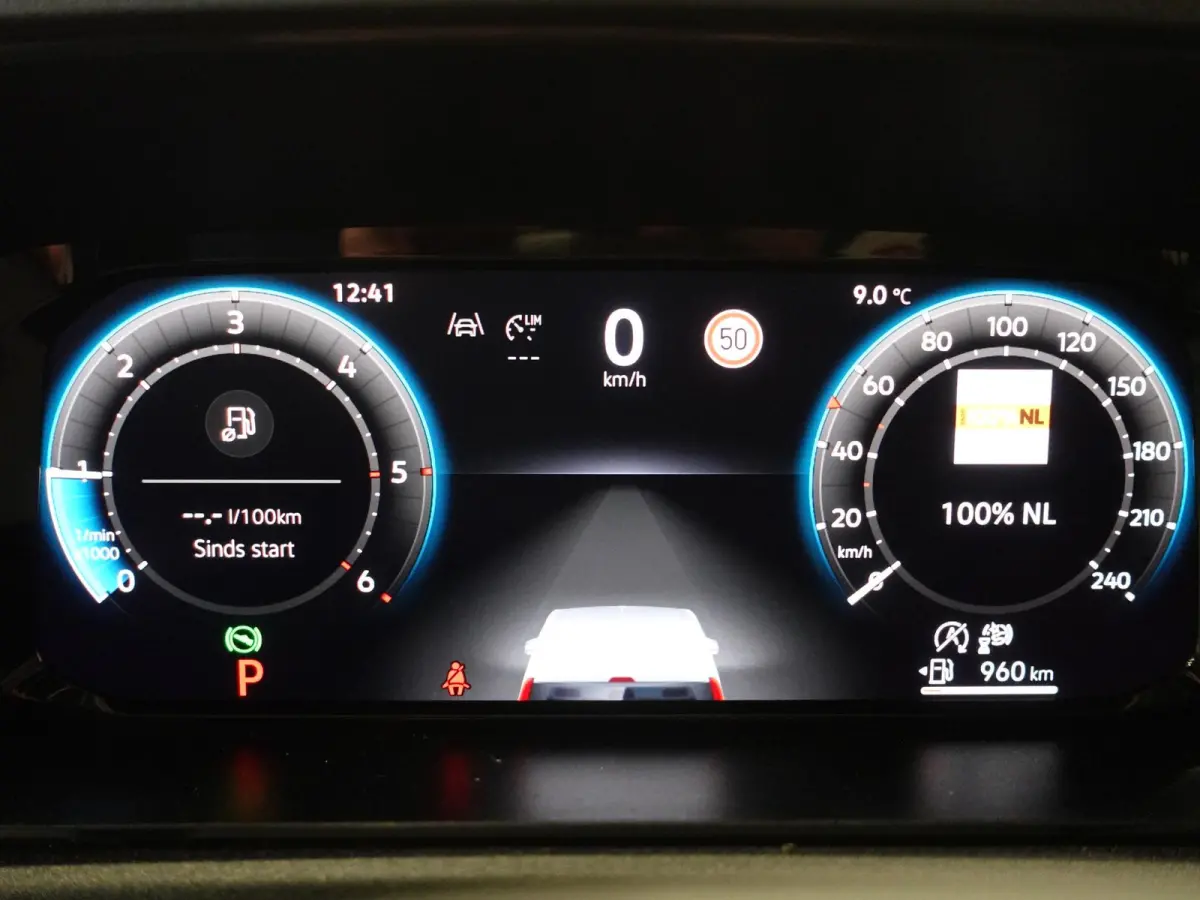Maxi 2.0 TDI Style Automaat Airco Carplay Adaptive Cruise Control PDC VA Camera Trekhaak 17" LM Velgen