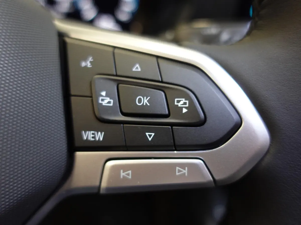 Maxi 2.0 TDI Style Automaat Airco Carplay Adaptive Cruise Control PDC VA Camera Trekhaak 17" LM Velgen