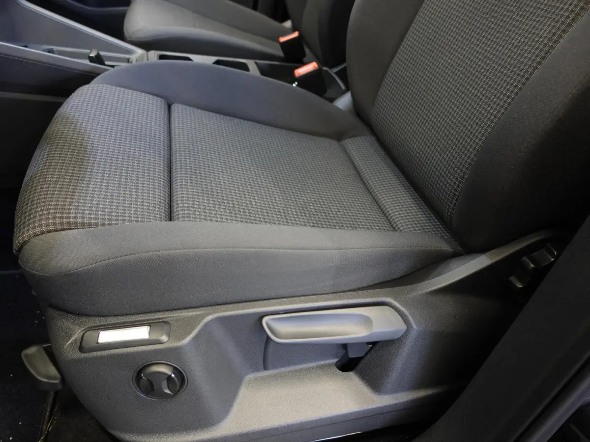 Maxi 2.0 TDI Style Automaat Airco Carplay Adaptive Cruise Control PDC VA Camera Trekhaak 17" LM Velgen