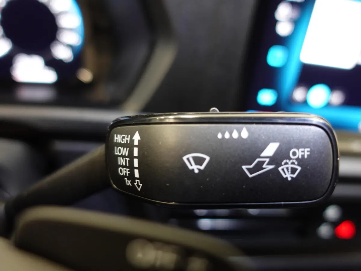 Maxi 2.0 TDI Style Automaat Airco Carplay Adaptive Cruise Control PDC VA Camera Trekhaak 17" LM Velgen