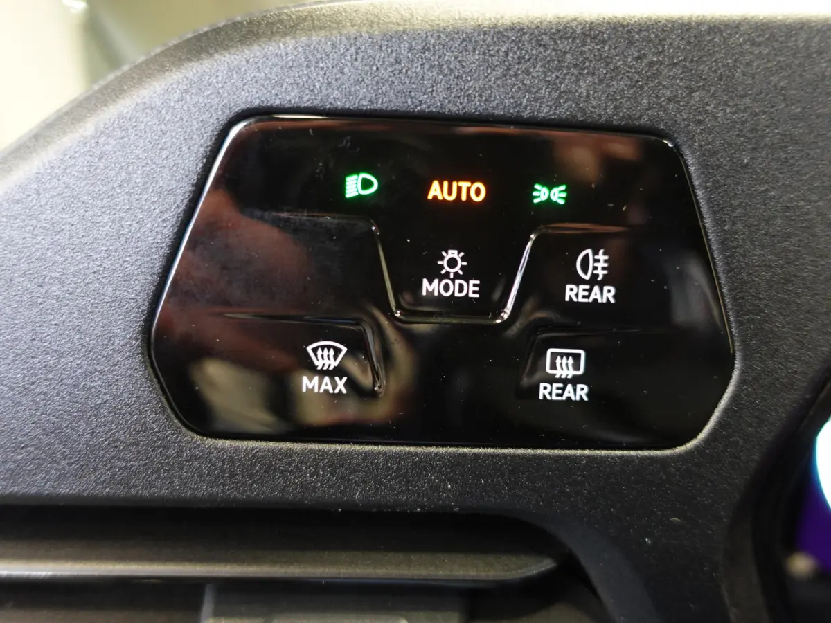 Maxi 2.0 TDI Style Automaat Airco Carplay Adaptive Cruise Control PDC VA Camera Trekhaak 17" LM Velgen