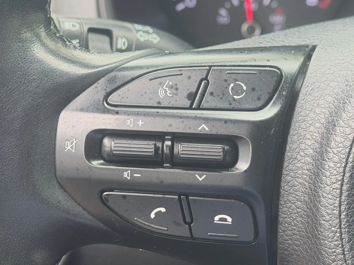 1.0 T-GDi ComfortPlusLine Navigator DEALER ONDERHOUDEN ! | NAVIGATIE | ACHTERUITRIJCAMERA | PARKEERSENSOREN | 17 INCH LICHTMETALEN VELGEN | CRUISE CONTROL | RESTERENDE FABRIEKSGARANTIE