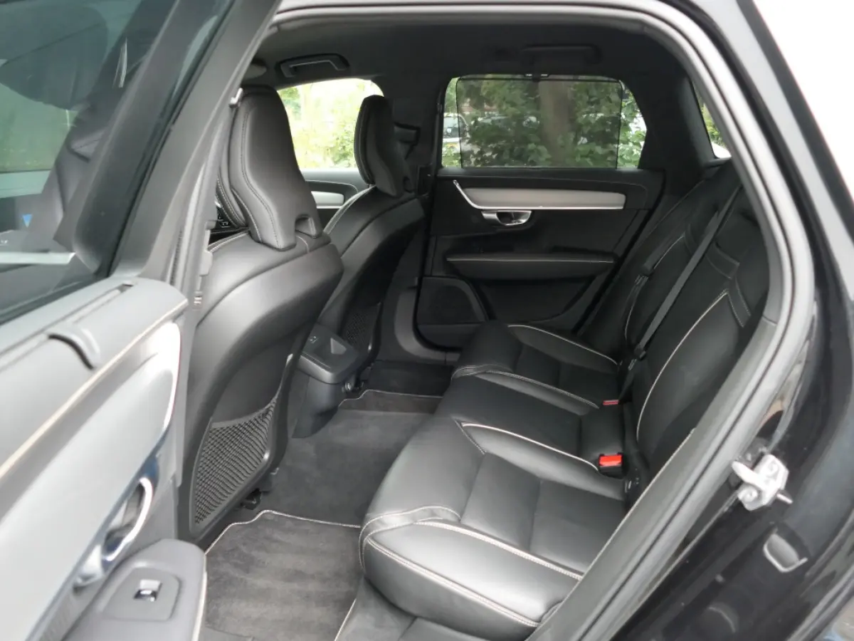 T4 Business Sport 12 MND garantie Harman Kardon / Trekhaak / DAB+ / Standkachel /