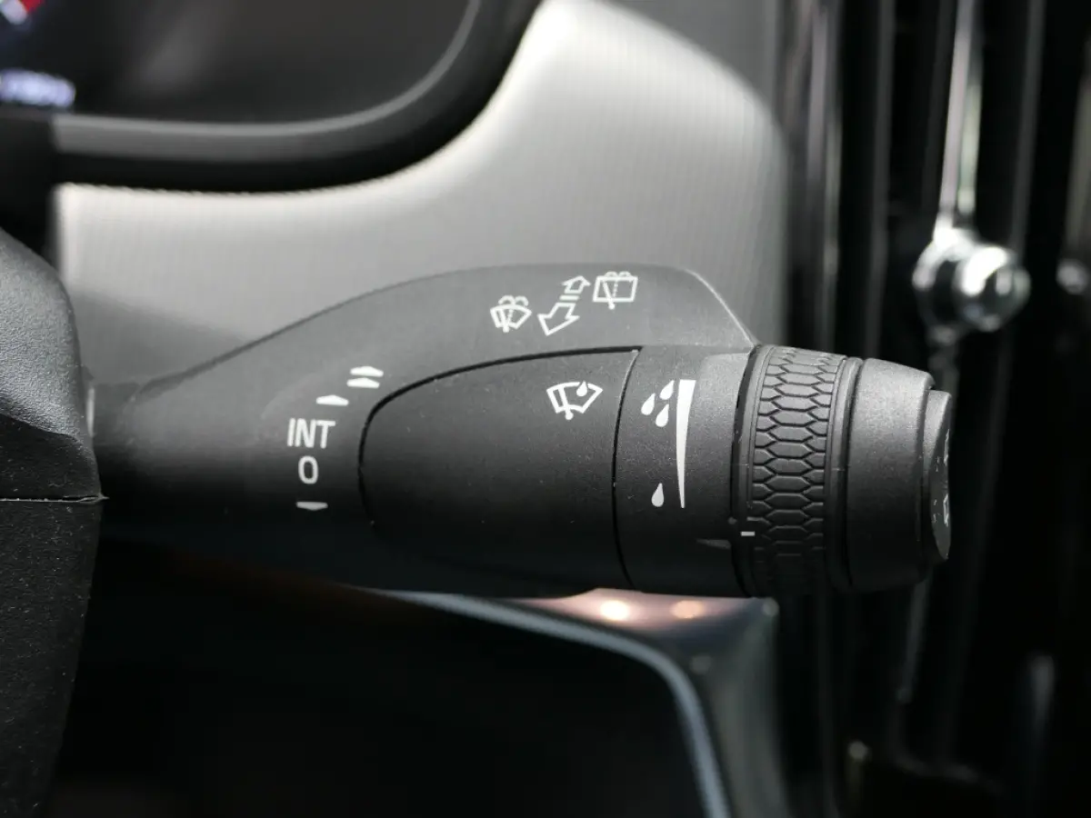 T4 Business Sport 12 MND garantie Harman Kardon / Trekhaak / DAB+ / Standkachel /