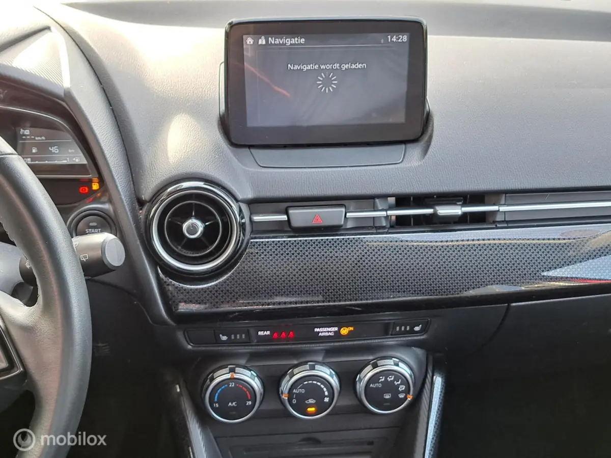 1.5 Skyactiv-G SkyLease GT Airco | Navi